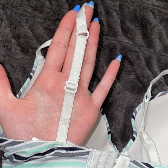 🐚Blue, grey & black stripped bra! - Picture 5 of 7